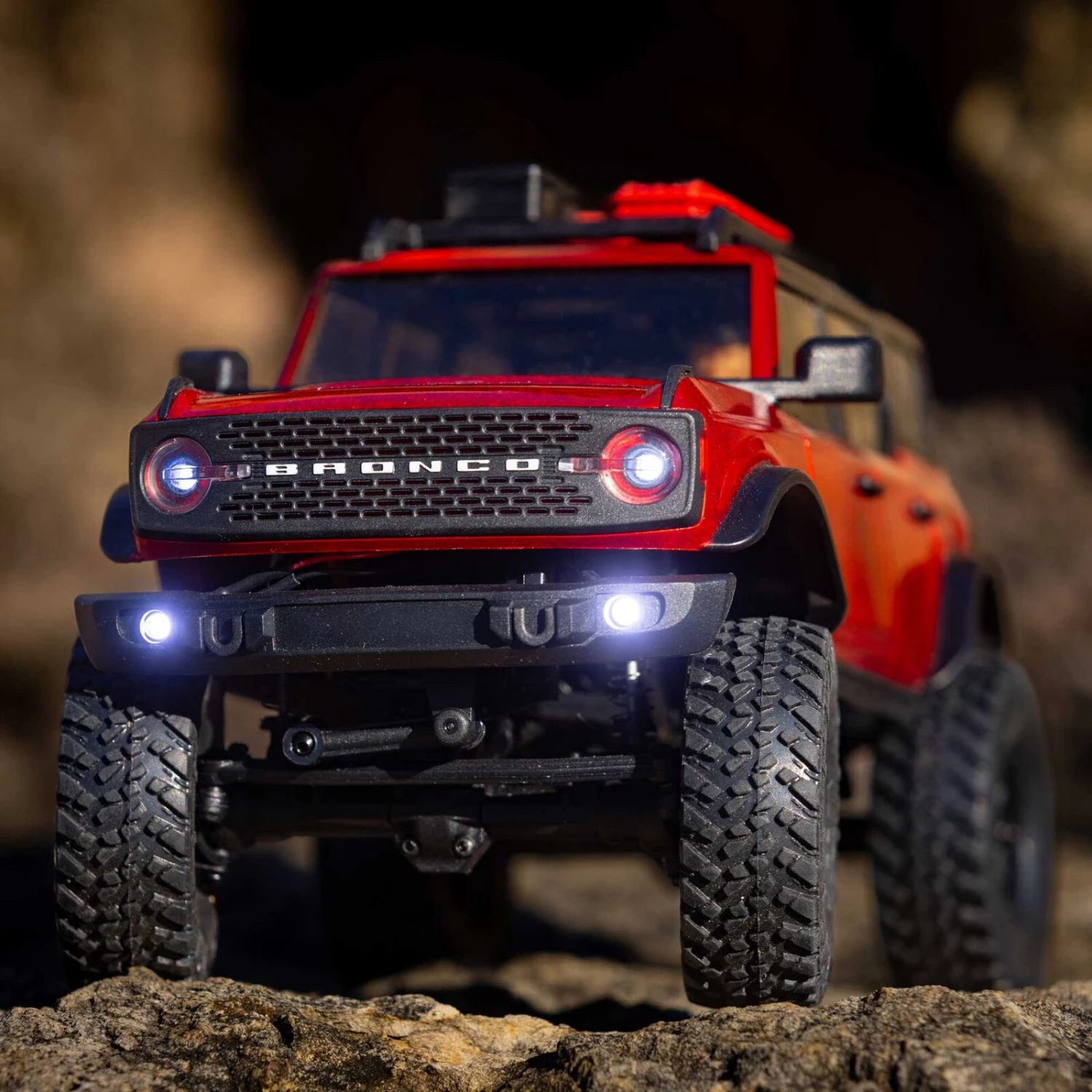 Axial 1/24 SCX24 2021 Ford Bronco 4WD Truck Brushed RTR, Red 5 Axial 1/24 SCX24 2021 Ford Bronco 4WD Truck Brushed RTR, Red - Image 5