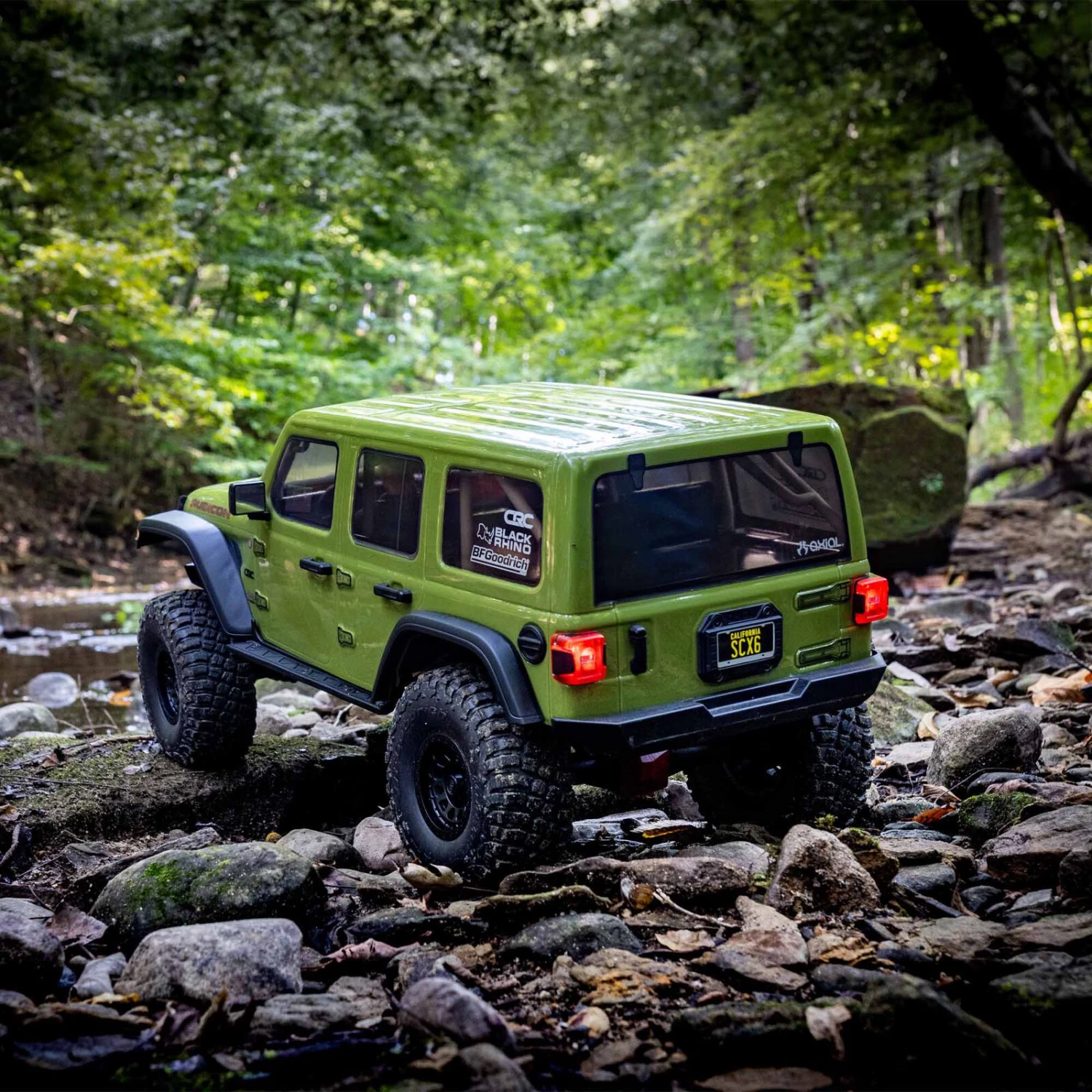 Axial 1/6 SCX6 Jeep JLU Wrangler 4WD Rock Crawler RTR: Green Grn 8 Axial 1/6 SCX6 Jeep JLU Wrangler 4WD Rock Crawler RTR: Green Grn - Image 8